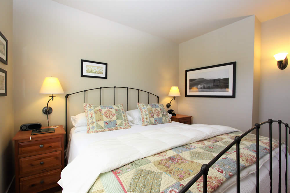 point reyes vacation cottage bedroom